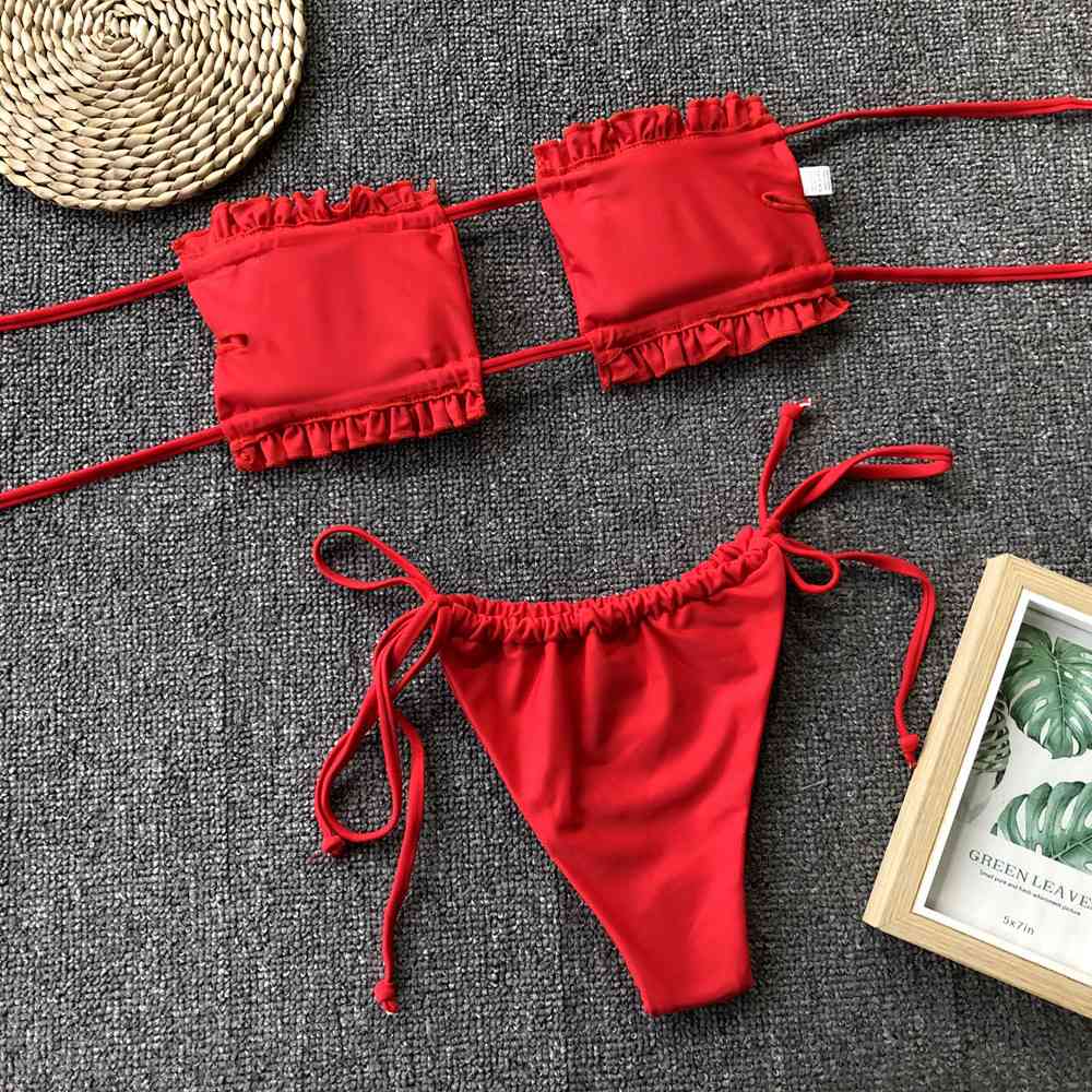 Ensemble de bikini froncé à volants