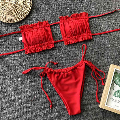 Ensemble de bikini froncé à volants